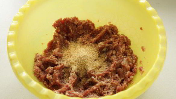 ШАГ 2. тефтели в грибном соусе под сыром