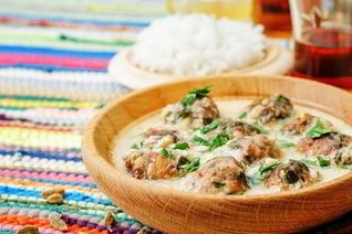 Тефтели в лимонном соусе