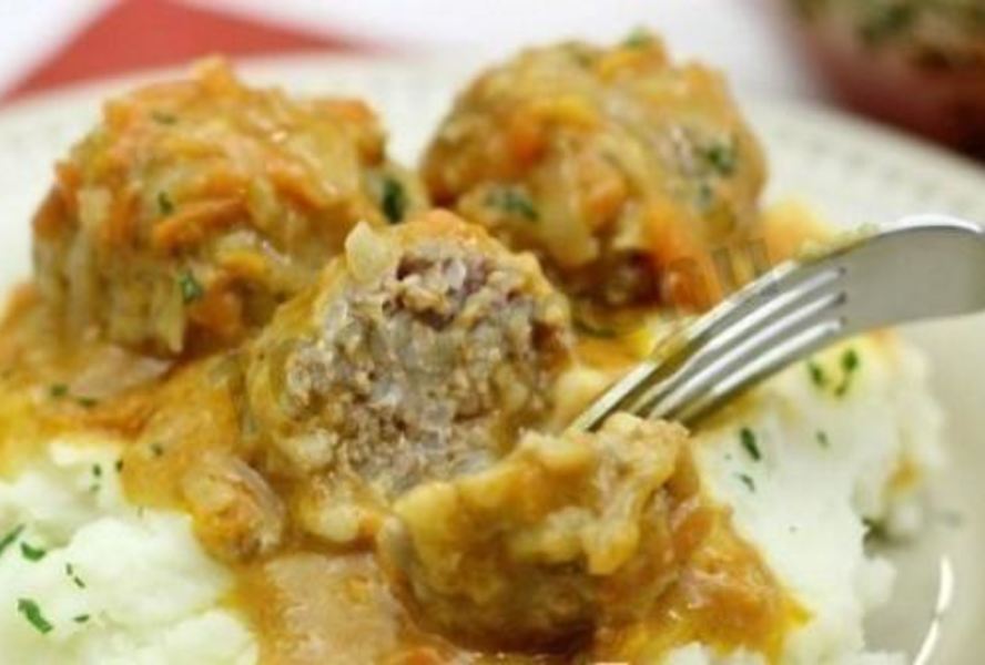 Тефтели в сливочном соусе в духовке