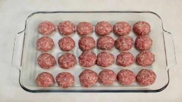 ШАГ 3. тефтели в сливочном соусе в духовке