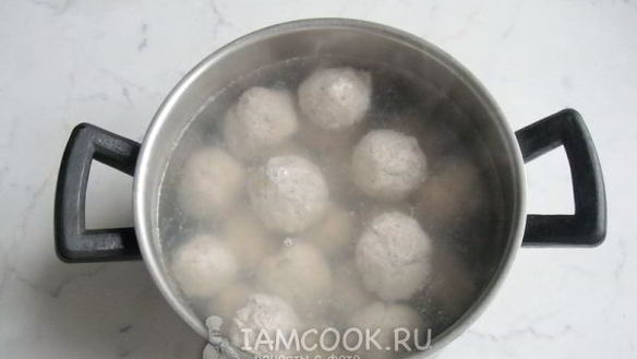 ШАГ 5. тефтели в сырном соусе