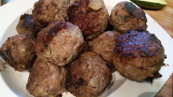 ШАГ 5. тефтели, запеченные с моцареллой