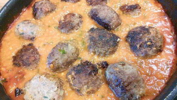 ШАГ 10. тефтели, запеченные с моцареллой