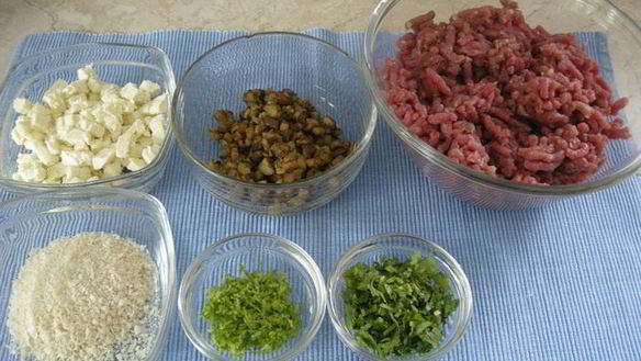 ШАГ 3. тефтельки по-гречески с дзадзыки