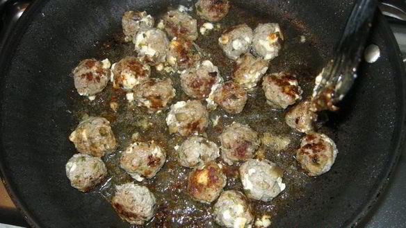 ШАГ 4. тефтельки по-гречески с дзадзыки