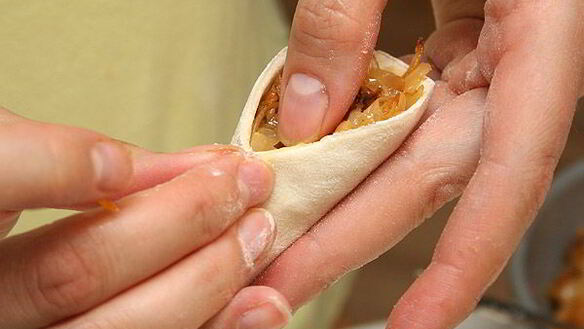 ШАГ 10. постные вареники с капустой