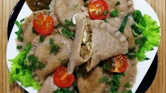 ШАГ 12. цельнозерновые вареники с тунцом и моцареллой