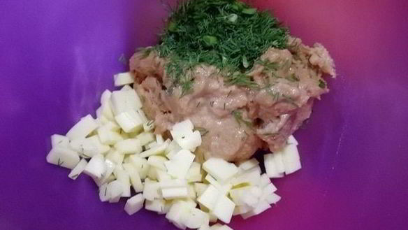 ШАГ 7. цельнозерновые вареники с тунцом и моцареллой