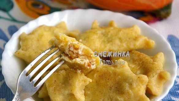 ШАГ 11. вареники из картофельно-тыквенного теста с начинкой из рикотты и вишни