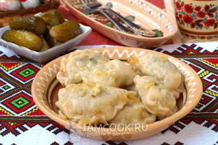 Вареники из теста на кефире с картошкой и грибами