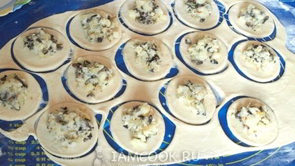 ШАГ 7. вареники из теста на кефире с картошкой и грибами