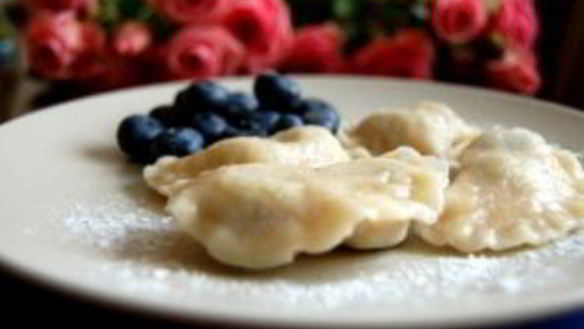 ШАГ 4. вареники с голубикой