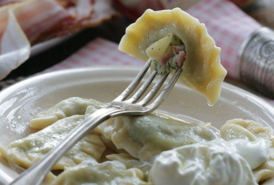 Вареники с картофелем, беконом и укропом