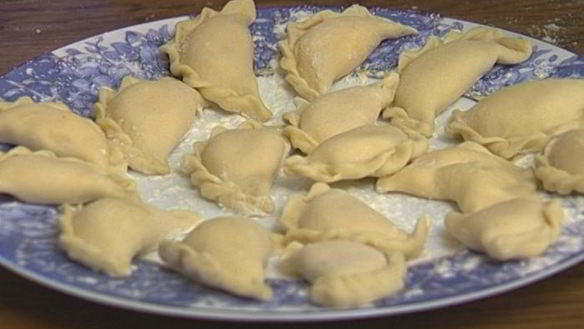 ШАГ 9. вареники с картофелем, беконом и укропом