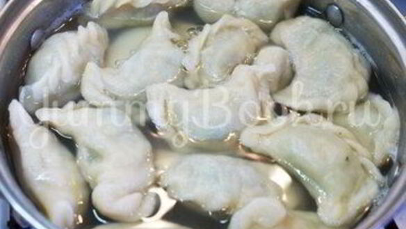 ШАГ 2. вареники с картофелем в горшочках