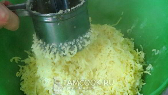 ШАГ 5. вареники с квашеной капустой и картошкой