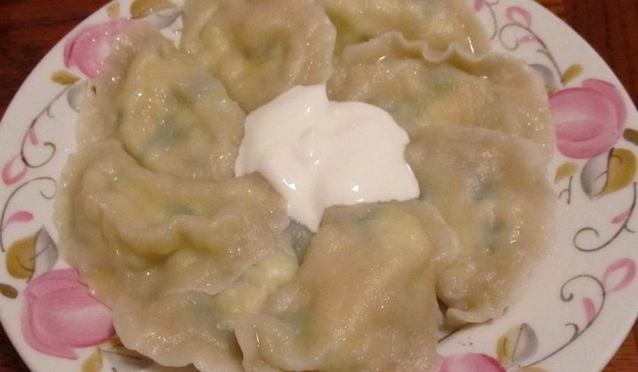 Рецепт вареники с творогом и луком