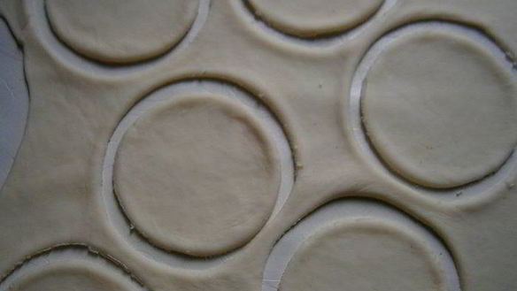 ШАГ 5. вареники с вишней и ягодным соусом