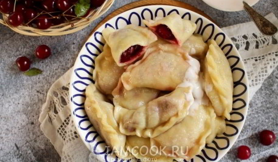 Рецепт вареники с вишней на кефире с содой