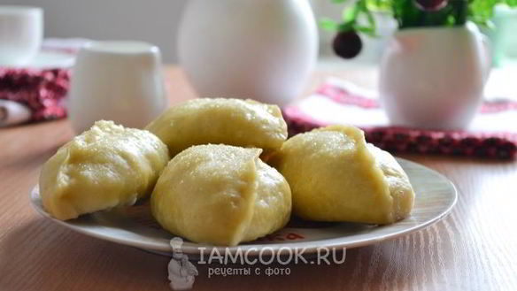 ШАГ 17. вареники с вишней на пару