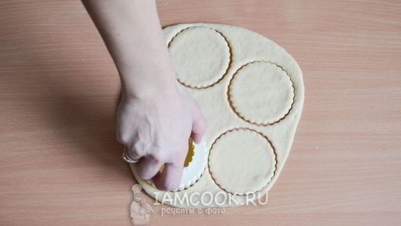 ШАГ 11. вареники с вишней на пару