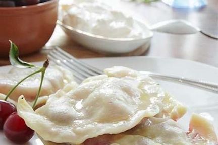Вареники с вишней