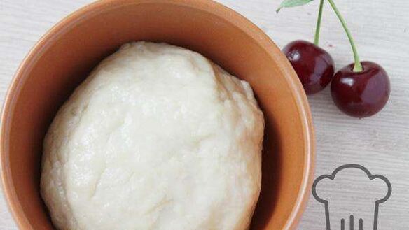 ШАГ 2. вареники с вишней