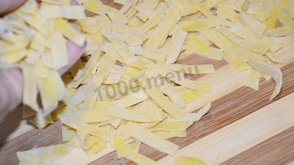 ШАГ 19. яичная лапша домашняя