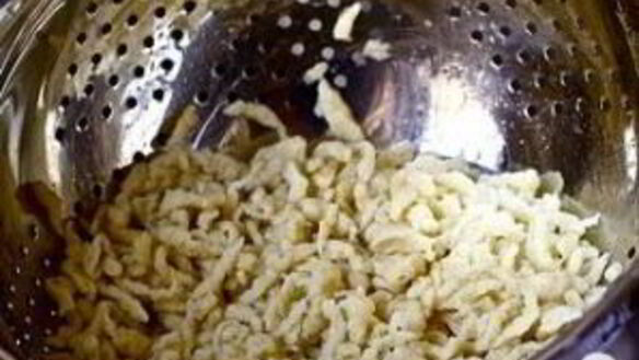 ШАГ 3. яичная лапша с луком и зеленью