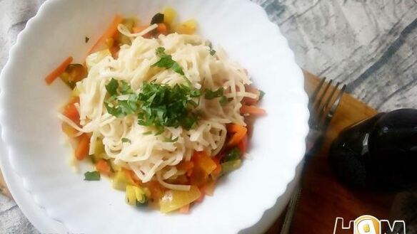 ШАГ 6. яичная лапша с овощами