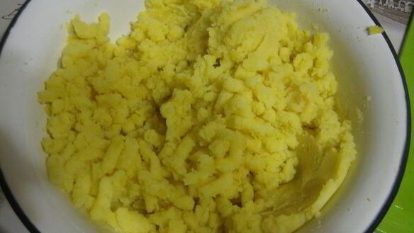 ШАГ 4. зеленые ньокки с руколой и масляным соусом