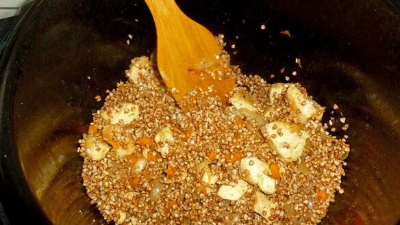 ШАГ 9. гречка с курицей в мультиварке