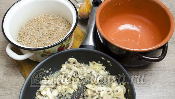 ШАГ 8. гречневая каша с грибами