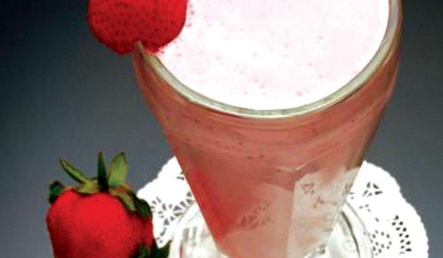 Рецепт бананово-клубничный коктейль