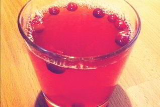 Безалкогольный пунш из клюквы