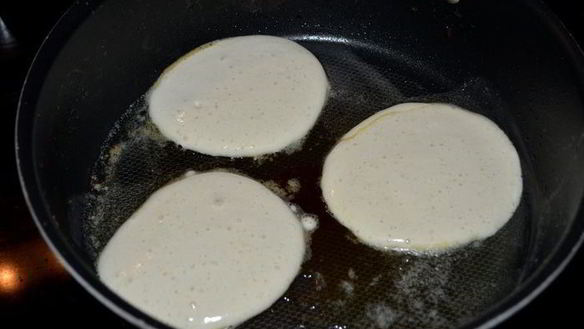 ШАГ 4. блинчики с сиропом из изюма