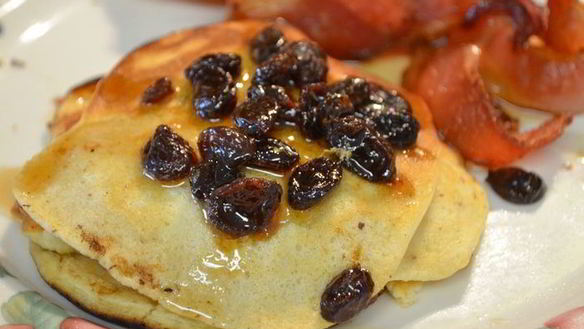 ШАГ 6. блинчики с сиропом из изюма