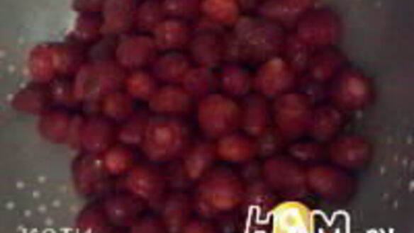 ШАГ 2. клубничный сироп