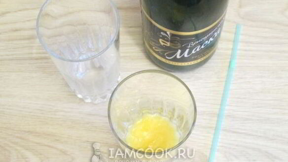 ШАГ 6. коктейль беллини с шампанским