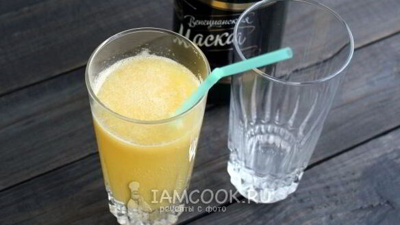 ШАГ 8. коктейль беллини с шампанским