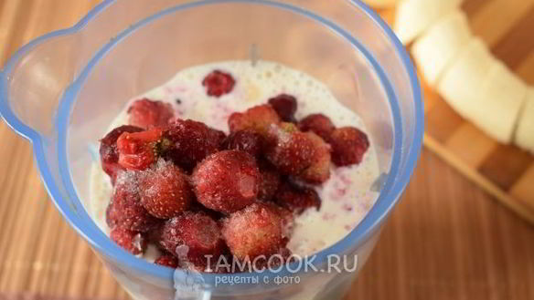 ШАГ 4. протеиновый коктейль с творогом и кедровой мукой