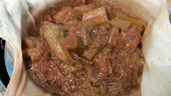 ШАГ 4. ревеневый сироп