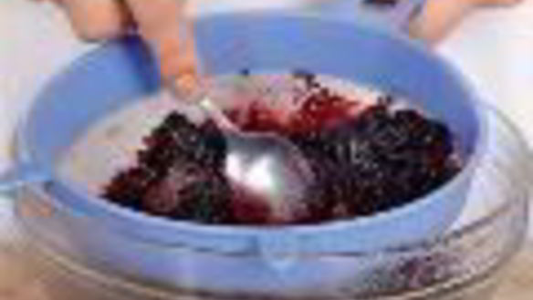 ШАГ 3. смородиновый сироп