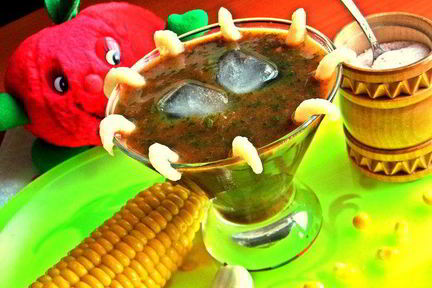 Томатно-шпинатный напиток