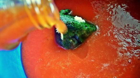 ШАГ 3. томатно-шпинатный напиток