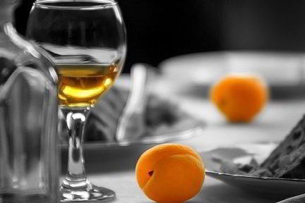 Вино из абрикосов