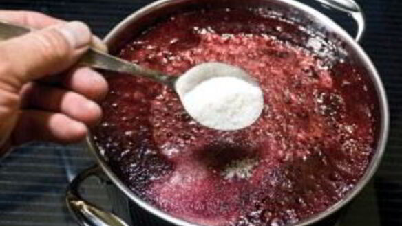 ШАГ 6. вино из черники