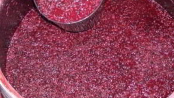 ШАГ 2. вино из жмыха