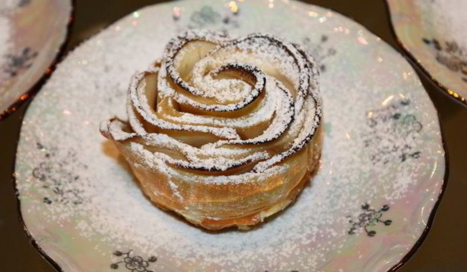 Рецепт яблочные розы в абрикосовом сиропе