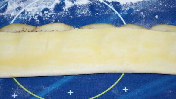 ШАГ 7. яблочные розы в абрикосовом сиропе